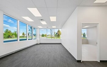 20 Ironside, Brampton, ON for lease Interior Photo- Image 2 of 9