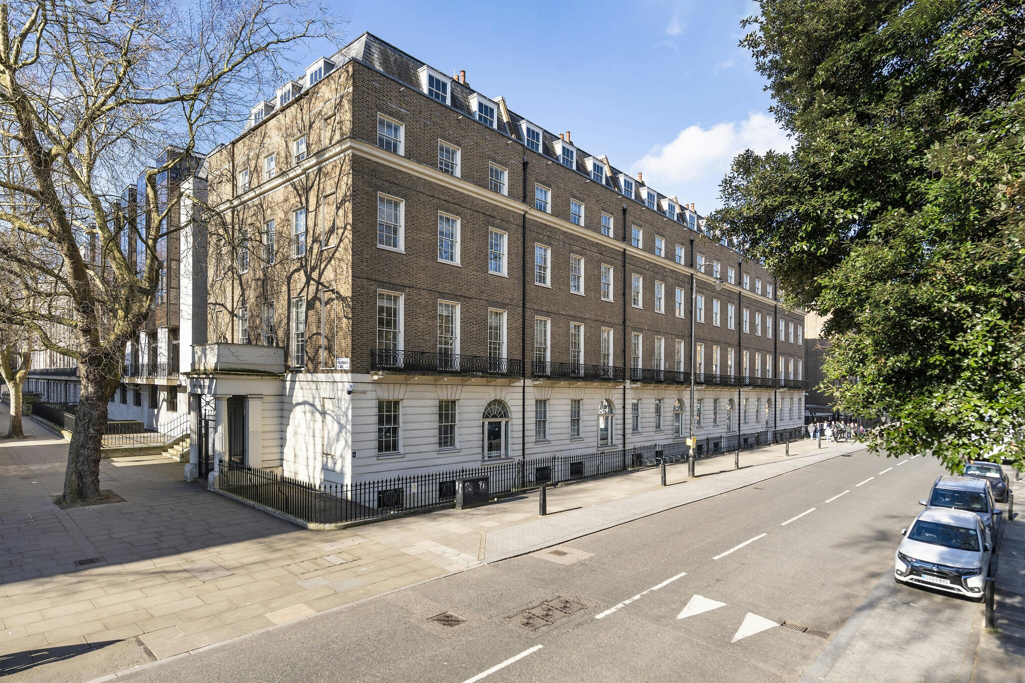 32 Russell Sq, London for lease Building Photo- Image 1 of 5