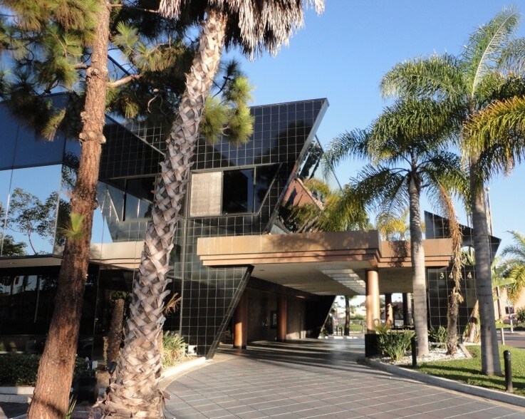 3434 Midway Dr, San Diego, CA à vendre - Photo du bâtiment - Image 2 de 11