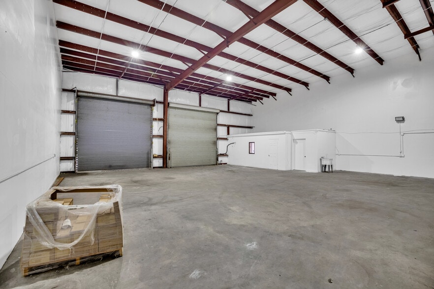 300 Industrial Park Blvd, Sebastian, FL à louer - Photo du bâtiment - Image 3 de 10