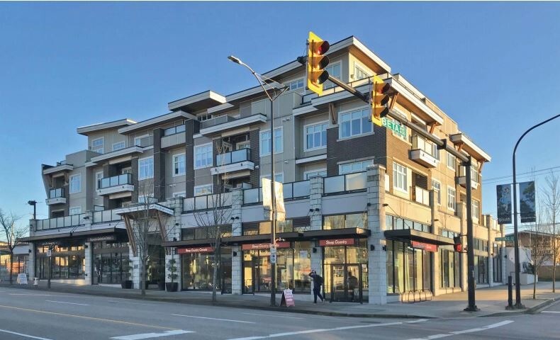 4704-4712 E Hastings St, Burnaby, BC à vendre Photo principale- Image 1 de 1