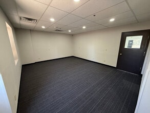 418 8th St SE, Loveland, CO for lease Interior Photo- Image 2 of 18
