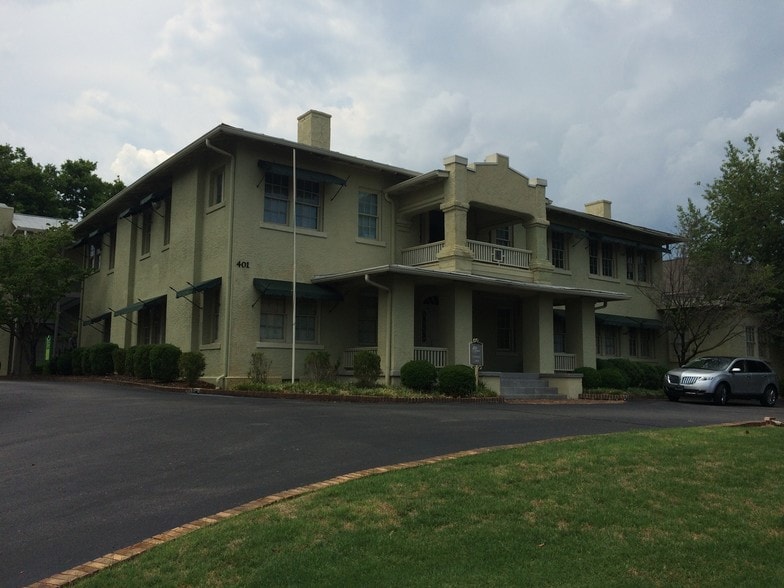 401 Holmes Ave, Huntsville, AL for lease - Building Photo - Image 1 of 2