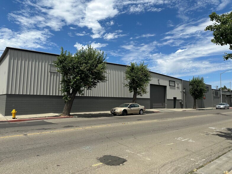 611 W Fremont St, Stockton, CA à louer - Photo du bâtiment - Image 2 de 6
