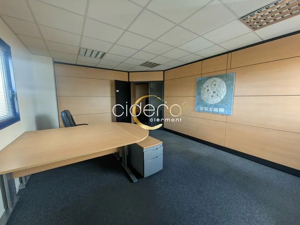 Office in Clermont-Ferrand for lease Interior Photo- Image 1 of 5