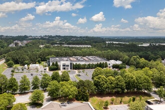 5600 United Dr, Smyrna, GA - Aerial  map view