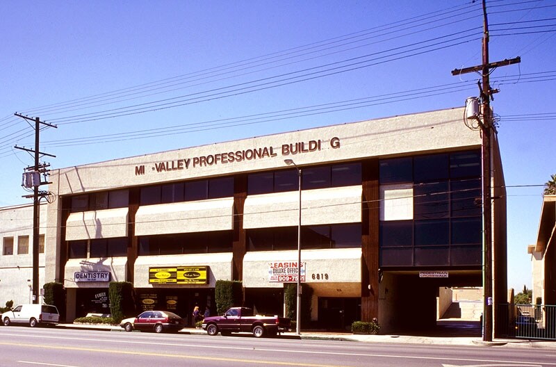 6819 Sepulveda Blvd, Van Nuys, CA for lease - Building Photo - Image 2 of 13