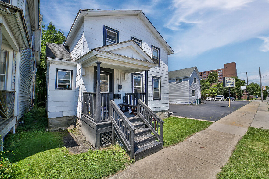 70 Oliver St, North Tonawanda, NY for sale - Primary Photo - Image 1 of 1