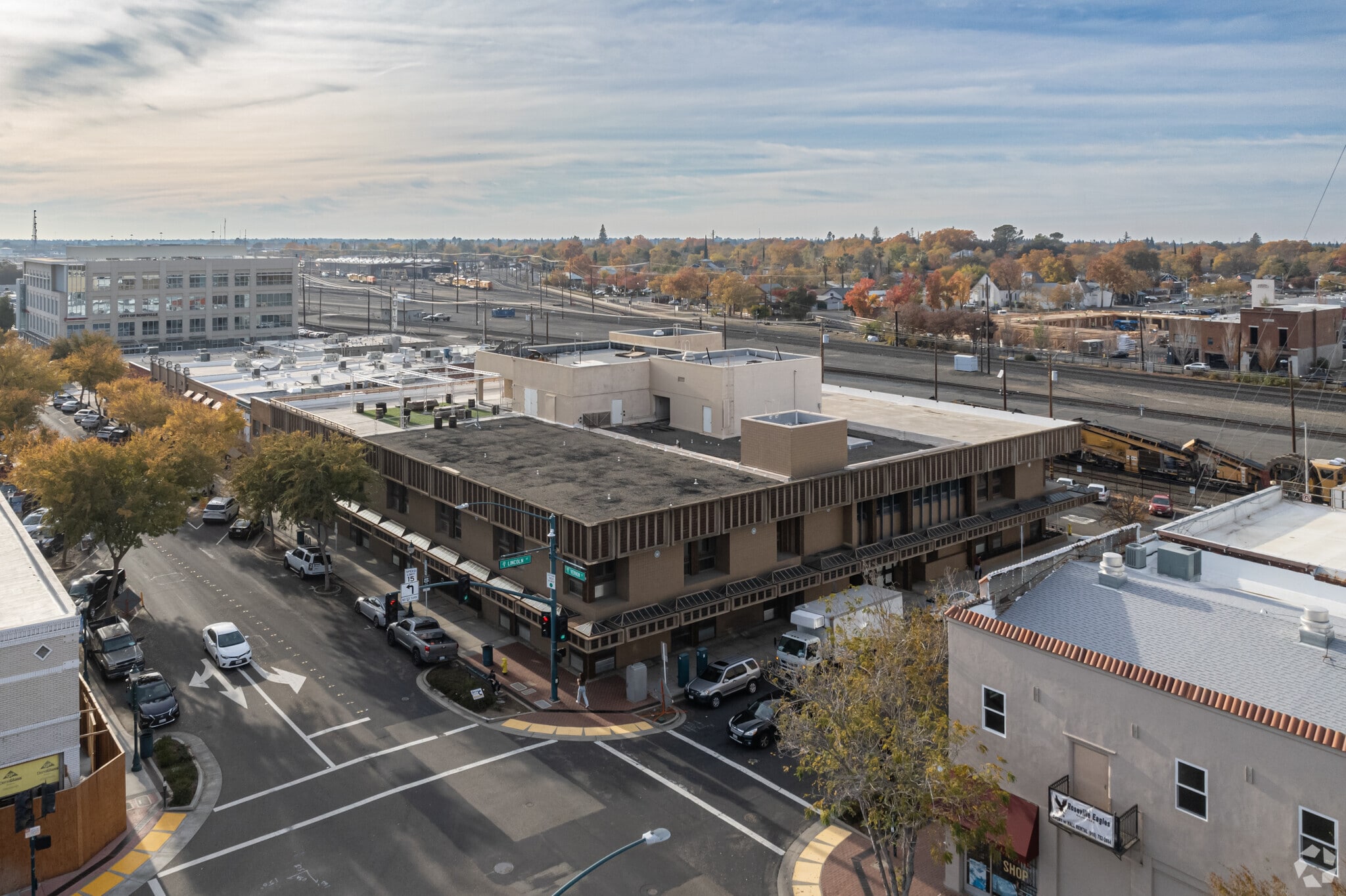 200 Vernon St, Roseville, CA for lease Primary Photo- Image 1 of 9