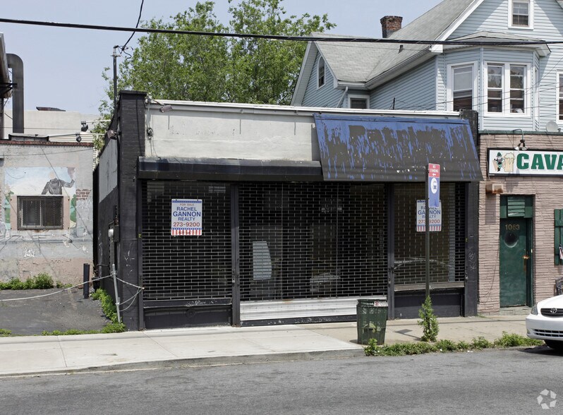 1065-1067 Post Ave, Staten Island, NY for sale - Primary Photo - Image 1 of 2