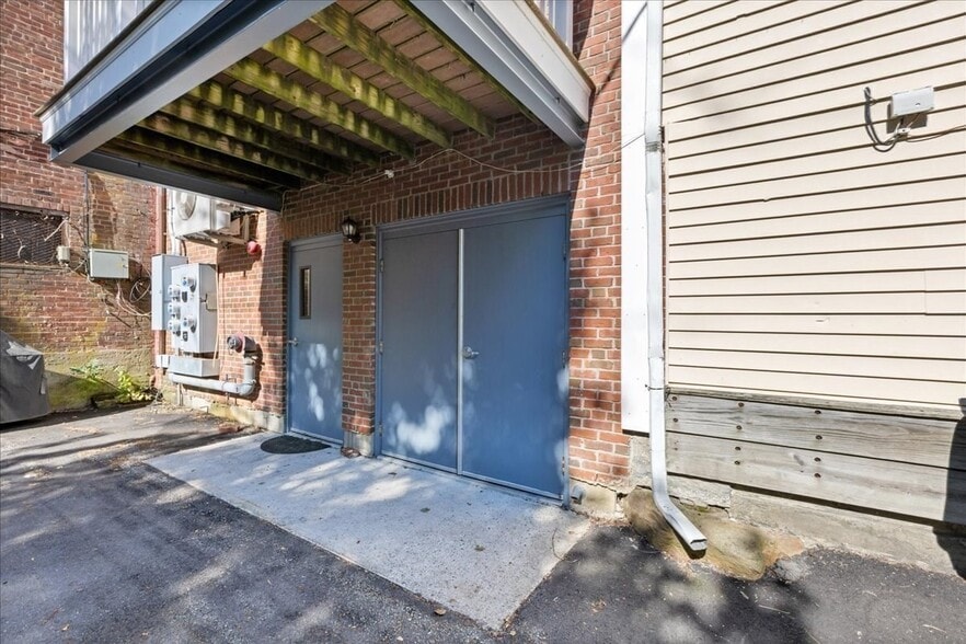 48 Main St, Amesbury, MA for lease - Building Photo - Image 3 of 16