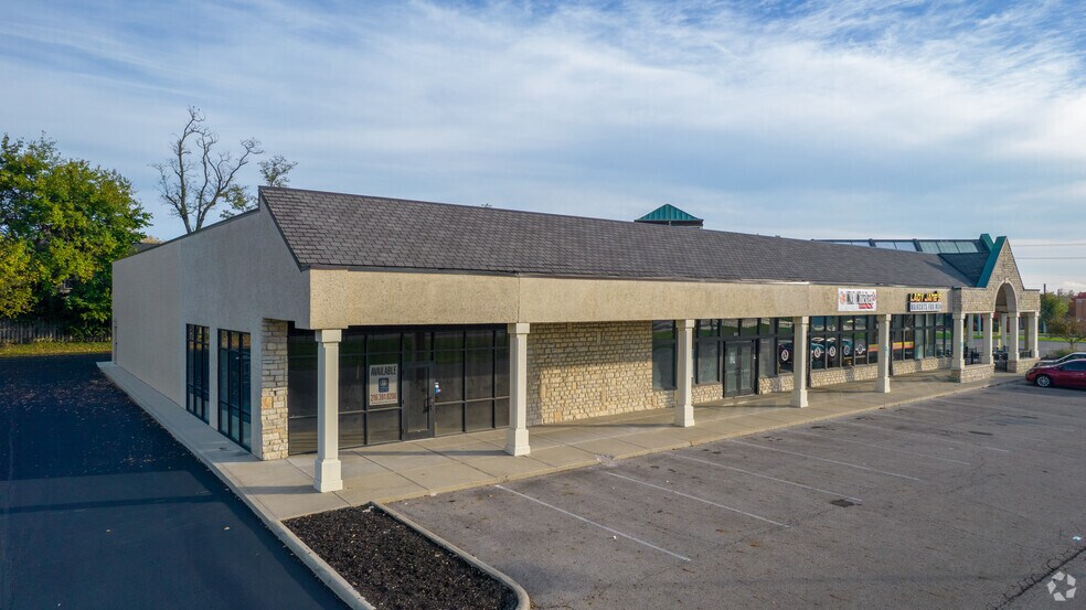 1126 W Henderson Rd, Columbus, OH for sale - Building Photo - Image 3 of 11