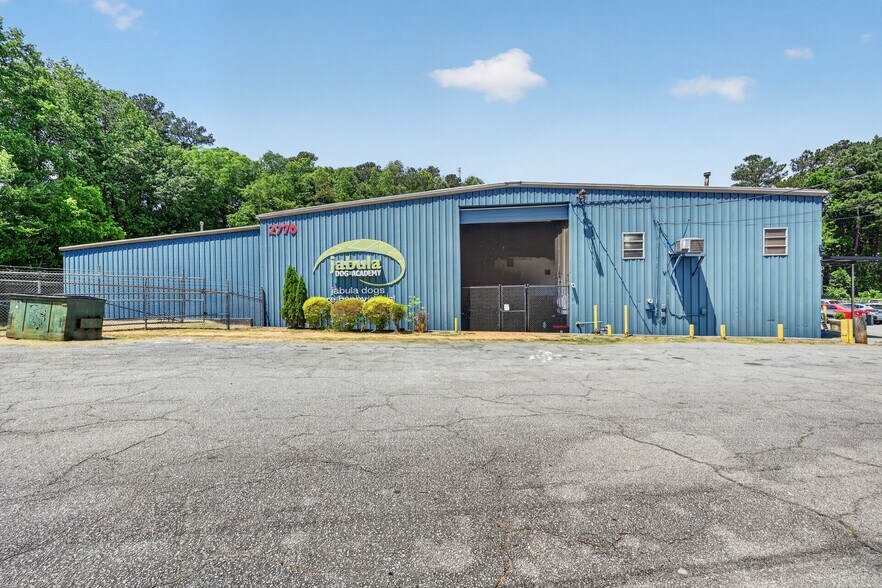 2770 E Ponce de Leon Ave, Decatur, GA à vendre - Photo du bâtiment - Image 1 de 27