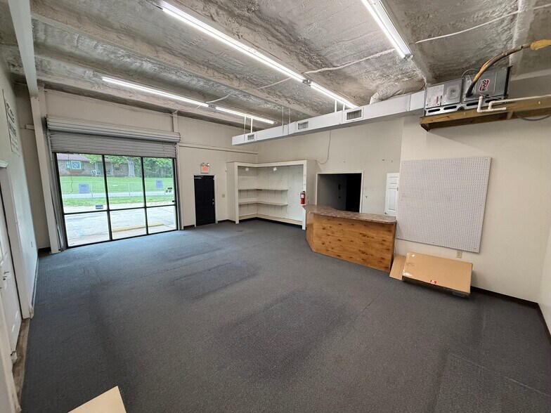 1601 Spring Dr, Opelika, AL for lease - Building Photo - Image 2 of 18