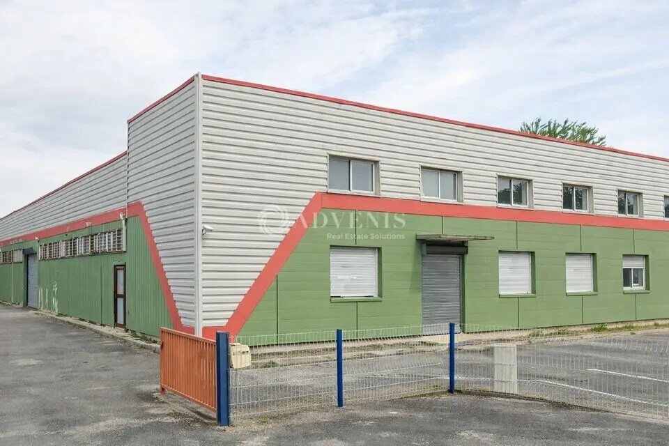 Local d'activités dans Mareuil-lès-Meaux à vendre Photo du bâtiment- Image 1 de 7