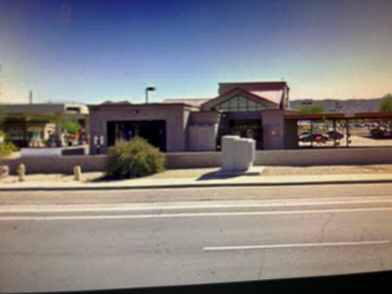 1523 E Southern Ave, Phoenix, AZ à vendre - Photo principale - Image 1 de 20