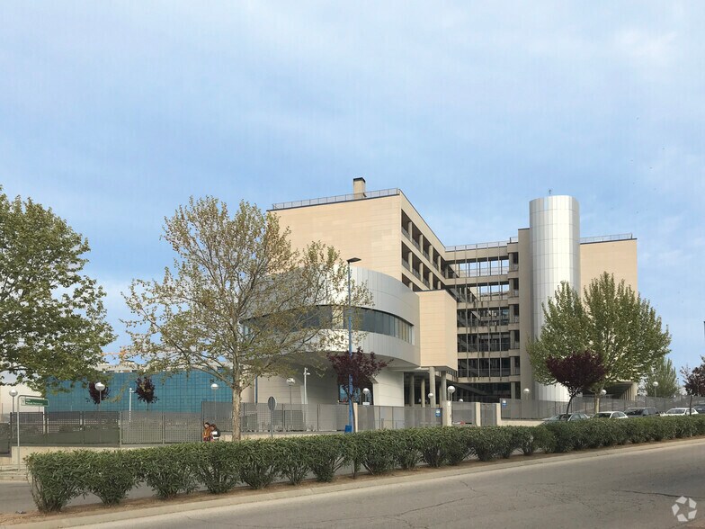 Bureau dans Rivas-Vaciamadrid, Madrid à vendre - Photo du bâtiment - Image 2 de 2