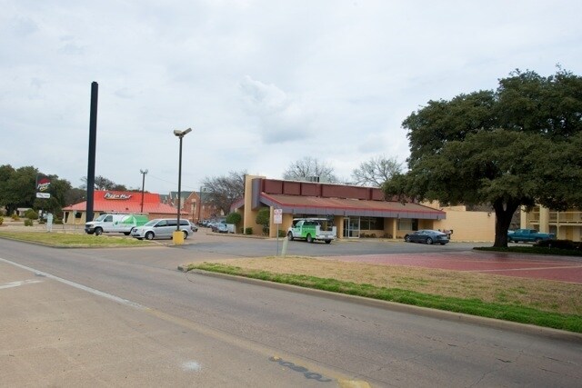 1100 S 9th St, Waco, TX à louer - Photo du bâtiment - Image 3 de 5