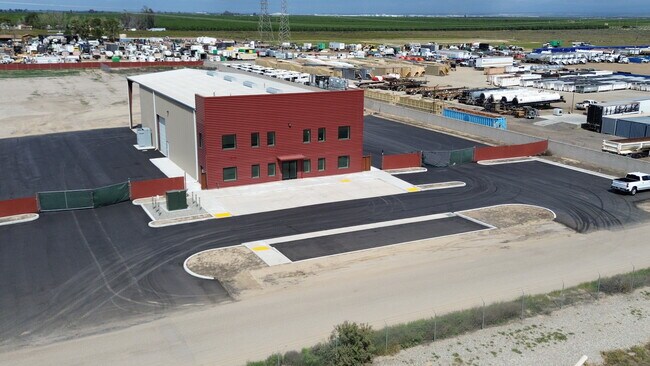 Plus de détails pour 22420 Gribben Ct, Bakersfield, CA - Industriel à louer