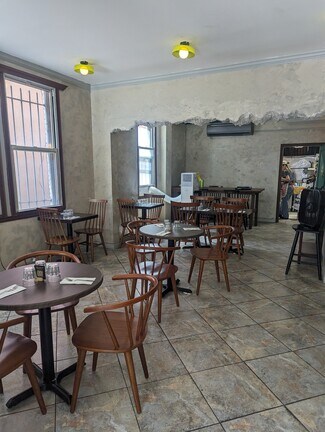 Plus de détails pour 3310 28th Ave, Astoria, NY - Commerce de détail à louer