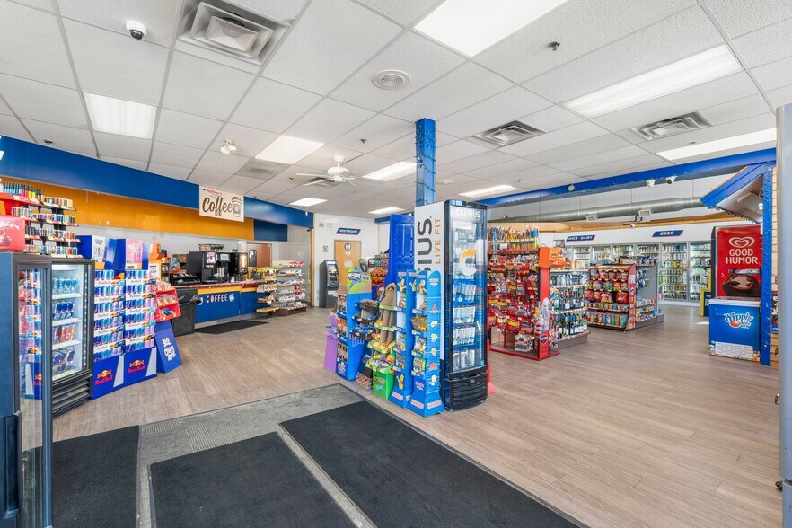 134 N Broadway, Salem, NH à vendre - Photo du bâtiment - Image 3 de 12