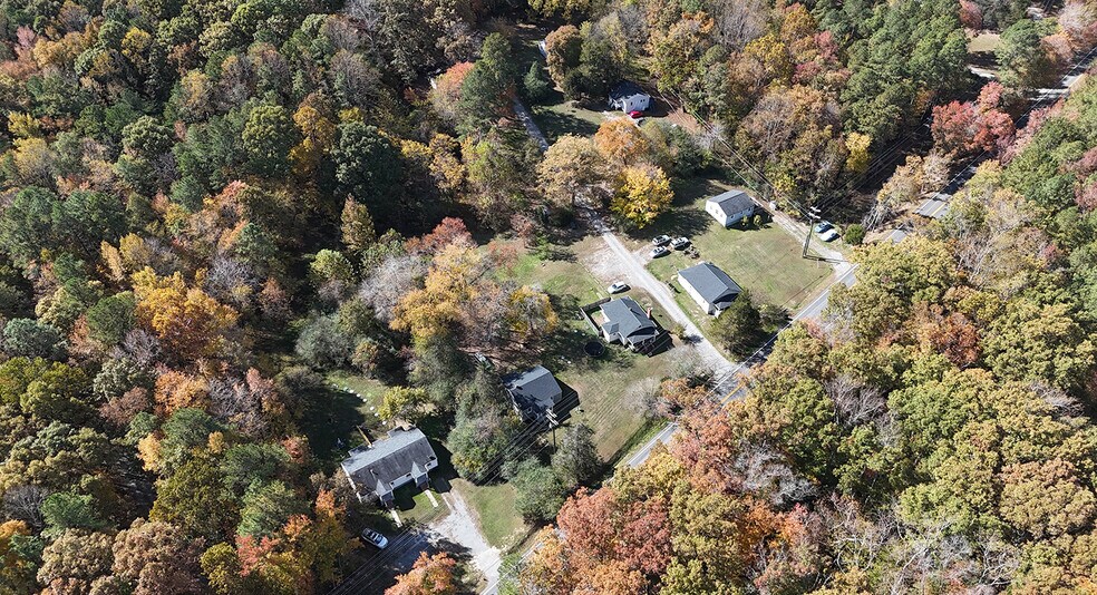 13065 E Patrick Henry Rd, Ashland, VA à vendre - Photo du bâtiment - Image 2 de 4