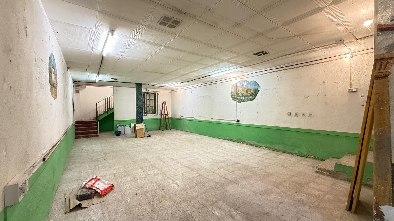 Santa Coloma de Gramenet, BAR 08921 - Unit - -  - Interior Photo - Image 1 of 11