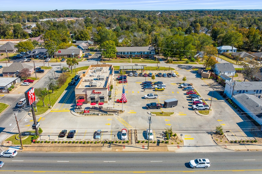 502 S Jackson St, Jacksonville, TX for sale - Building Photo - Image 2 of 5