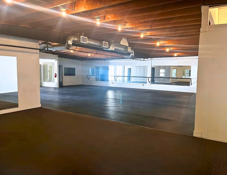 1139 Fair Oaks Ave, Pasadena, CA à vendre - Photo du bâtiment - Image 3 de 7