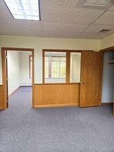 395 W Avon Rd, Avon, CT for lease Interior Photo- Image 2 of 4