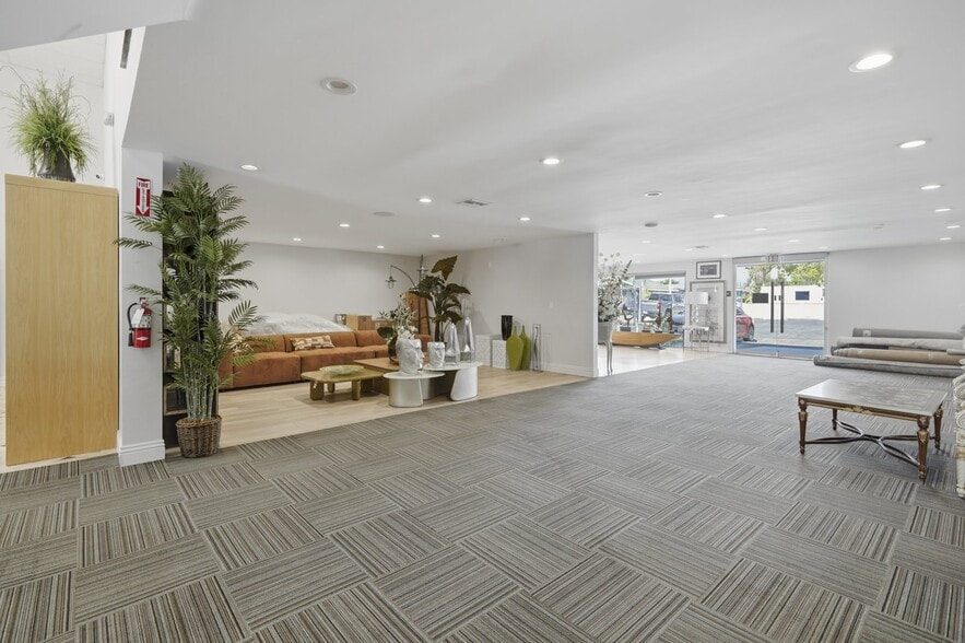 565 N Tustin St, Orange, CA for sale - Building Photo - Image 3 of 12