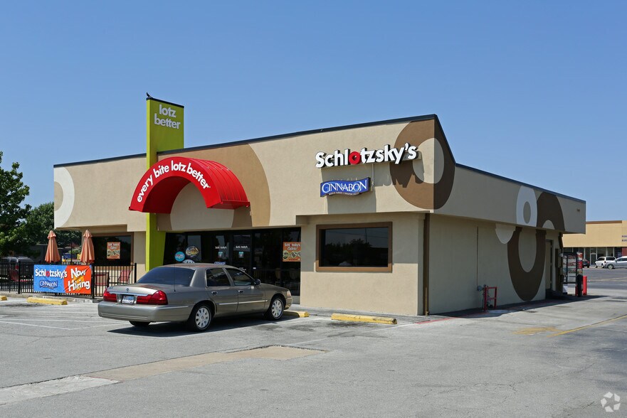507 N Highway 77, Waxahachie, TX à vendre - Photo du bâtiment - Image 2 de 3