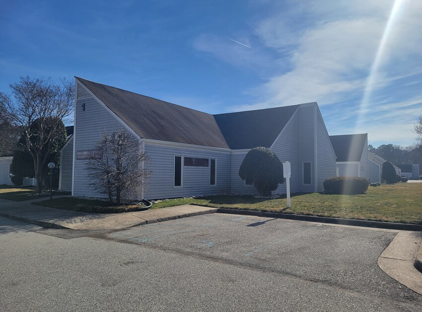 710 Denbigh Blvd, Newport News, VA à vendre Photo du bâtiment- Image 1 de 13