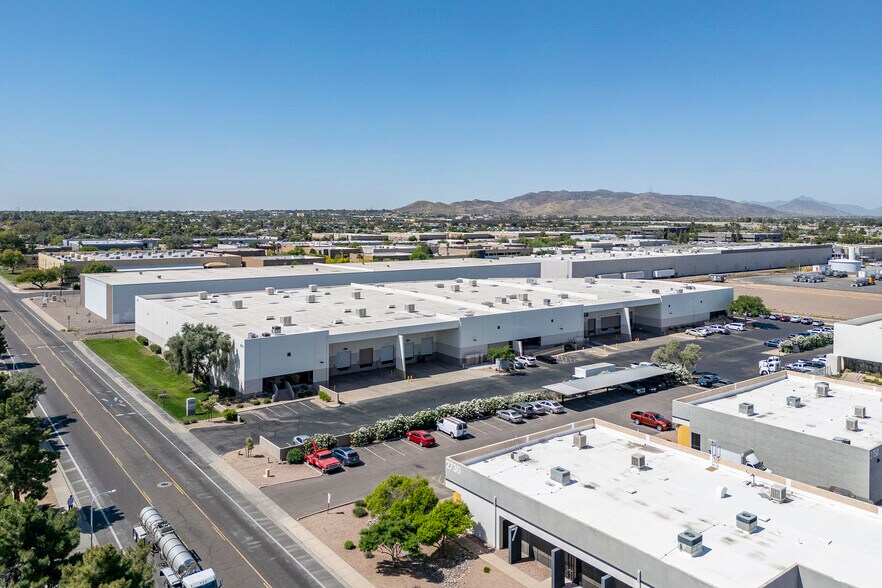 2910 S Hardy Dr, Tempe, AZ à louer - Photo du bâtiment - Image 2 de 6