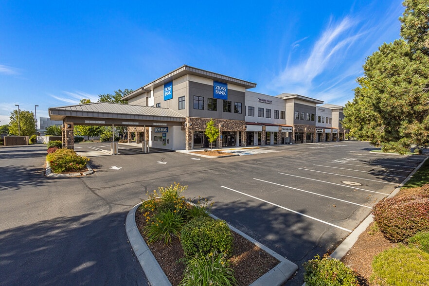 3715 E Overland Rd, Meridian, ID for lease - Building Photo - Image 3 of 7