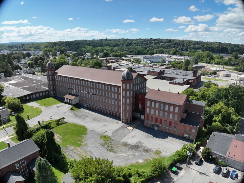 Large-Scale Industrial or Redevelopment portfolio of 3 properties for sale on LoopNet.ca - Matterport Community - Image 3 of 43