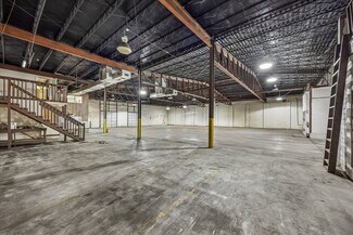 Plus de détails pour 7001 Lyons Ave, Houston, TX - Industriel à vendre