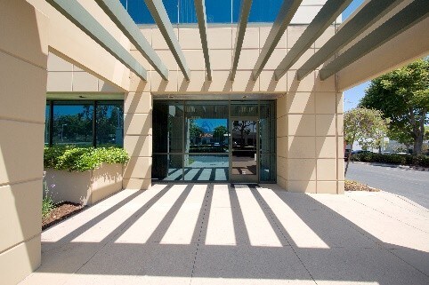 28 Hammond, Irvine, CA à louer - Photo du bâtiment - Image 2 de 32
