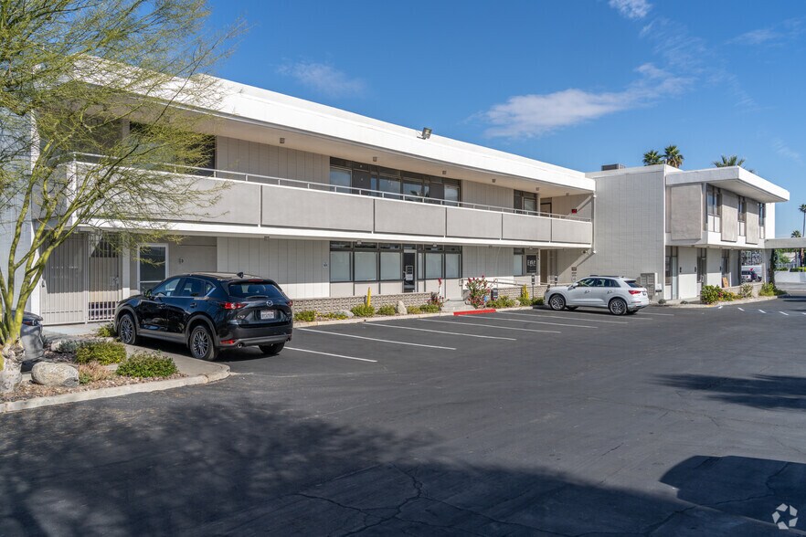 1733 N Palm Canyon Dr, Palm Springs, CA for sale - Building Photo - Image 2 of 4