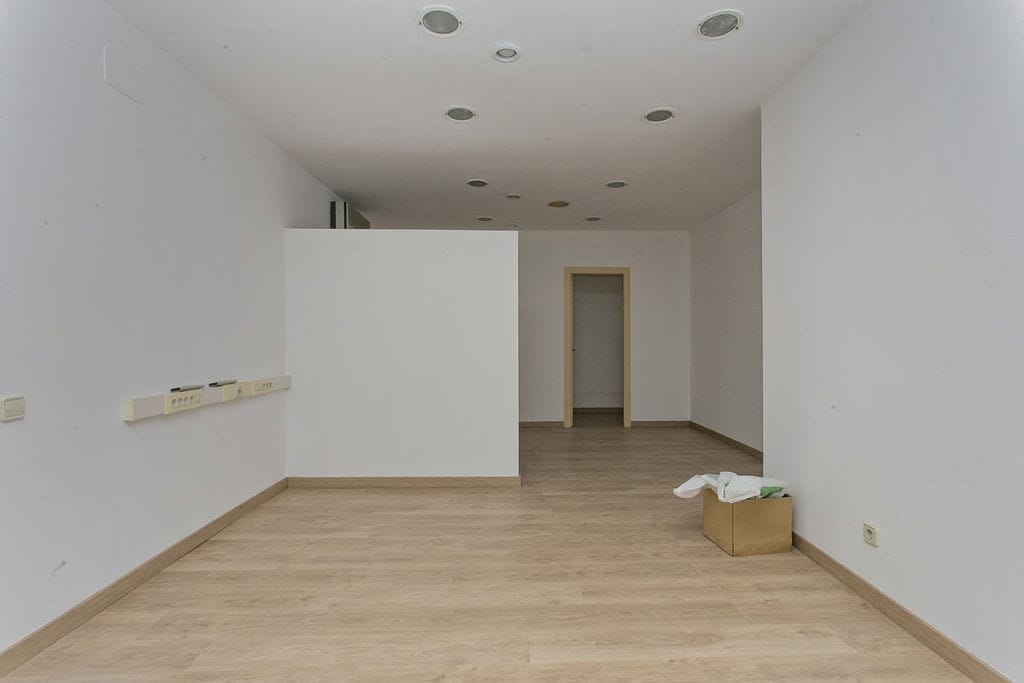 Terrassa, BAR 08225 - Unité 01 -  - Photo intérieure - Image 1 of 23