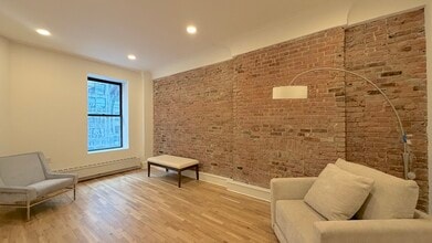 16 E 41st St, New York, NY à louer Photo intérieure- Image 1 de 6