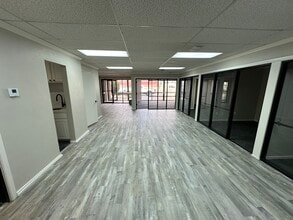 5139-5147 69th St, Lubbock, TX à louer Photo intérieure- Image 2 de 17