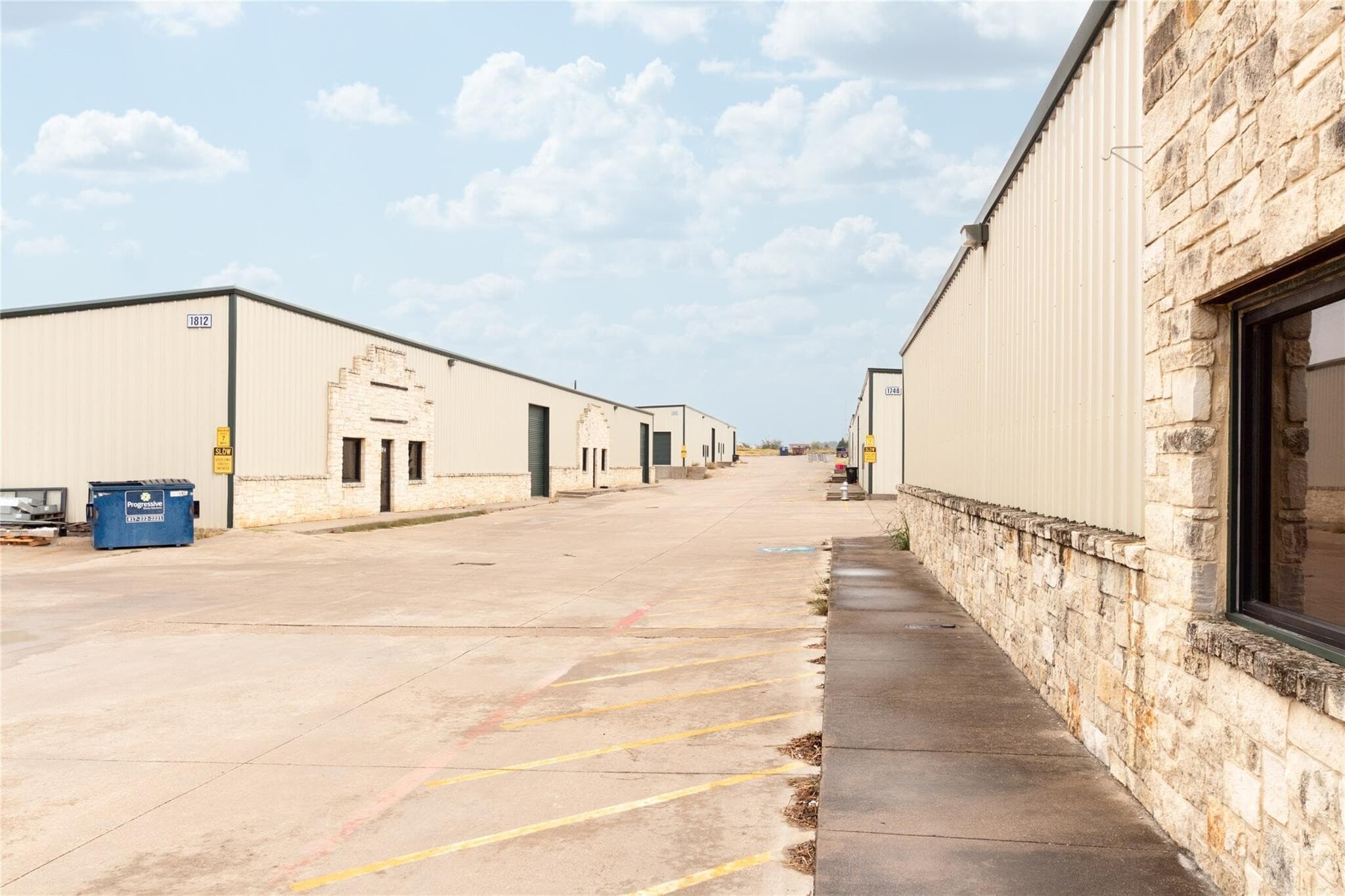 1748 N Main St, Cleburne, TX for lease Building Photo- Image 1 of 14