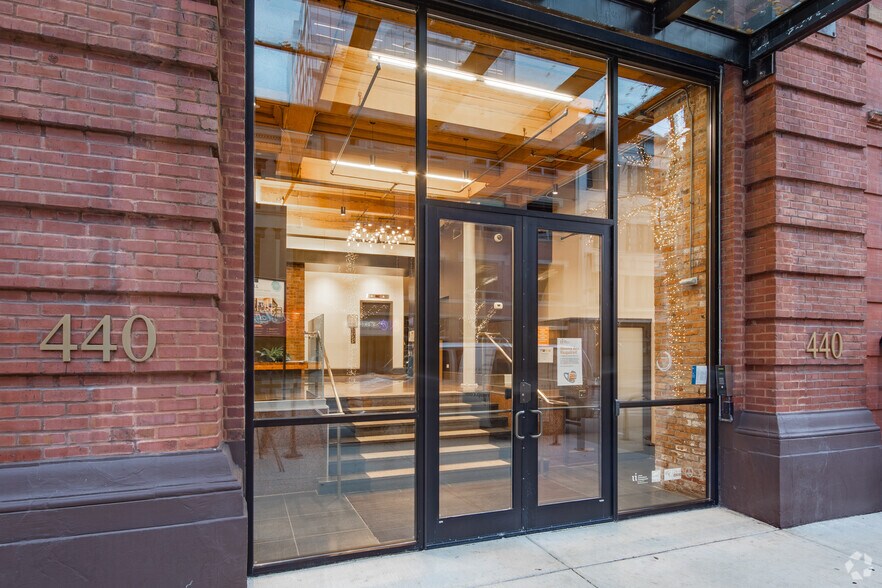 440 N Wells St, Chicago, IL à louer - Photo du bâtiment - Image 2 de 2