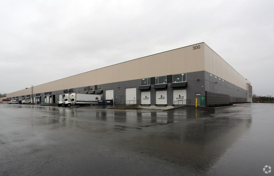 19300 Airport Way, Pitt Meadows, BC for lease - Building Photo - Image 2 of 46