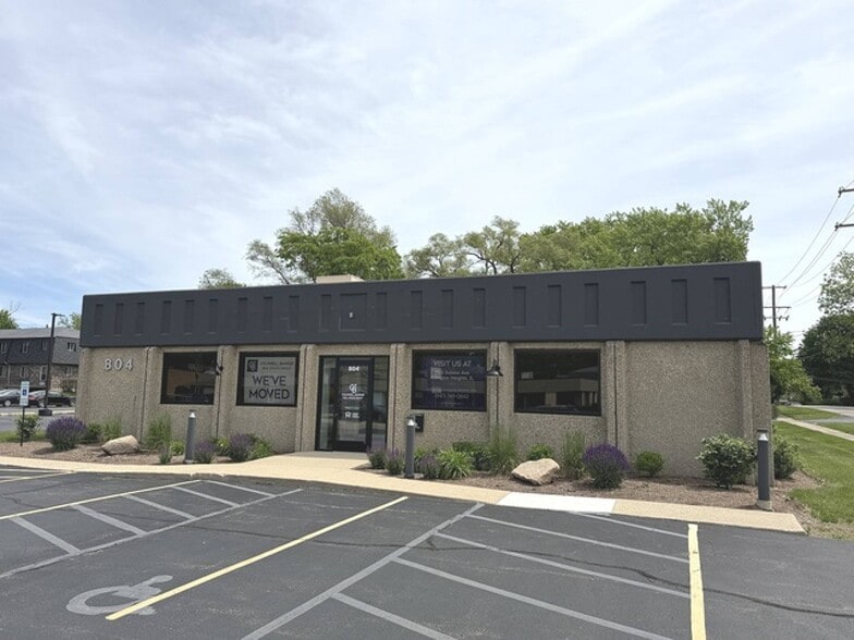 804 N Front St, McHenry, IL for lease - Building Photo - Image 2 of 17