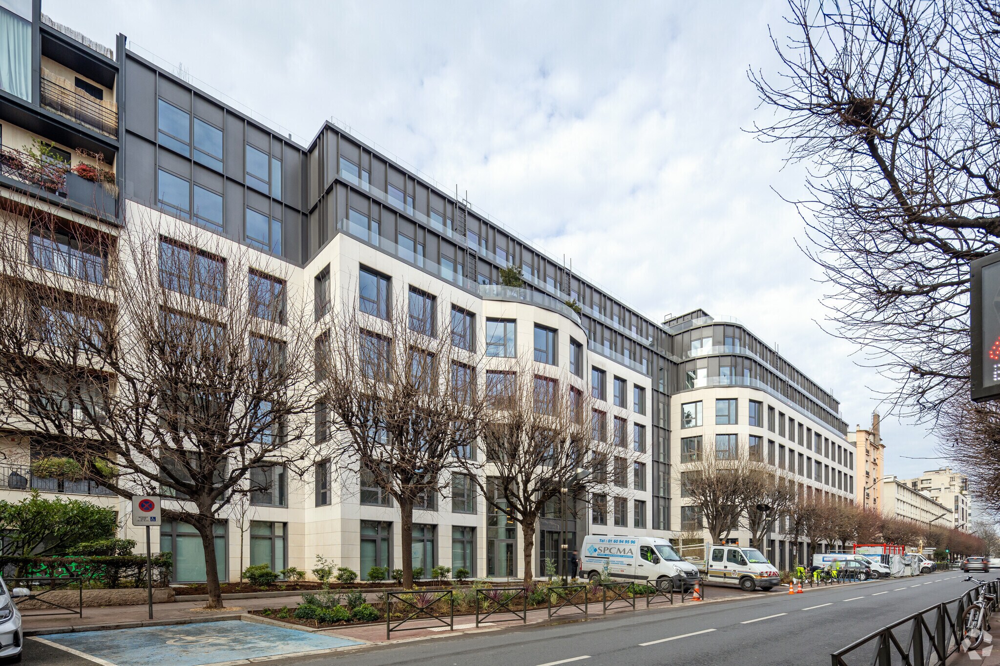 125 Rue Du President Wilson, Levallois-Perret for lease Primary Photo- Image 1 of 3