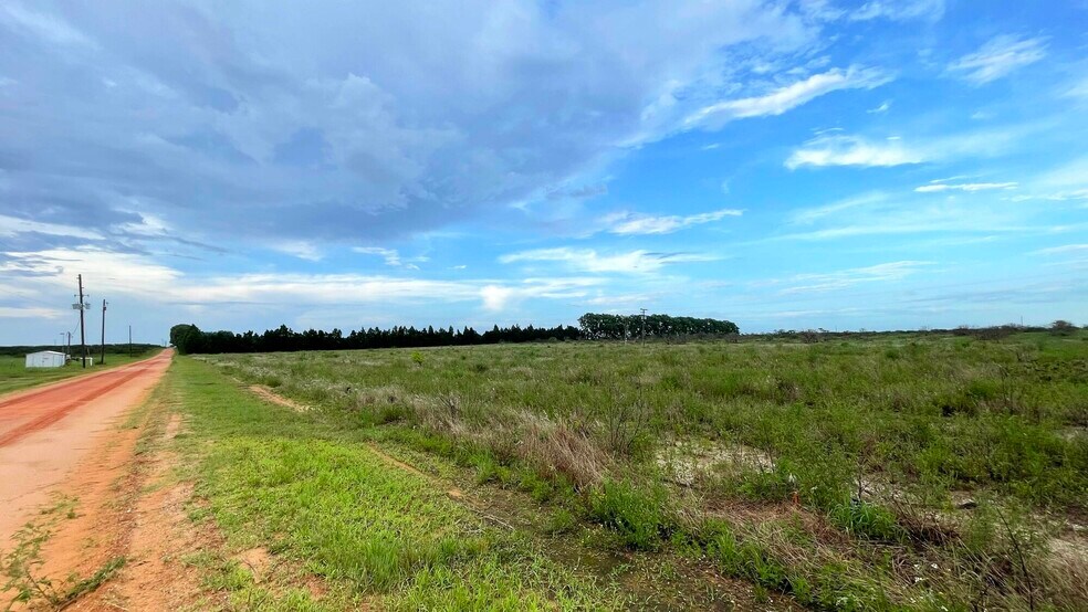 2751 Lake Bella Rd, Lake Wales, FL à vendre - Photo du bâtiment - Image 2 de 13