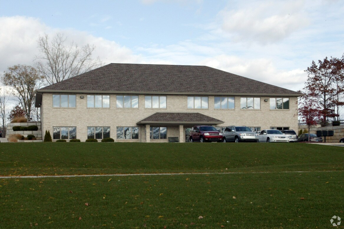 721 3 Mile Rd, Grand Rapids, MI à louer Photo principale- Image 1 de 6