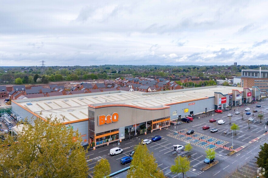 Lichfield Rd, Stafford à louer - Photo du bâtiment - Image 2 de 2